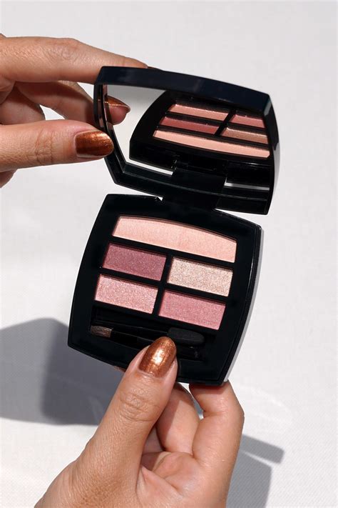 chanel les beiges eyeshadow light.